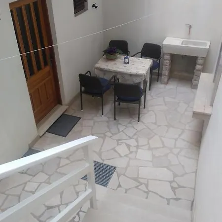 Katica, Apartman Pisak
